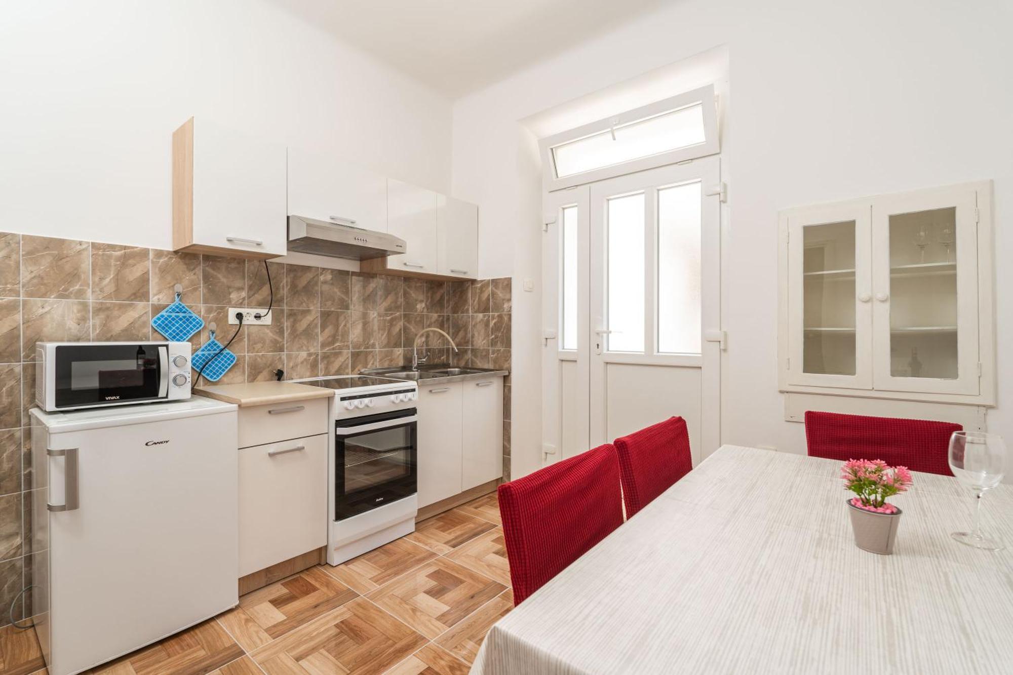 Apartment Bronzan